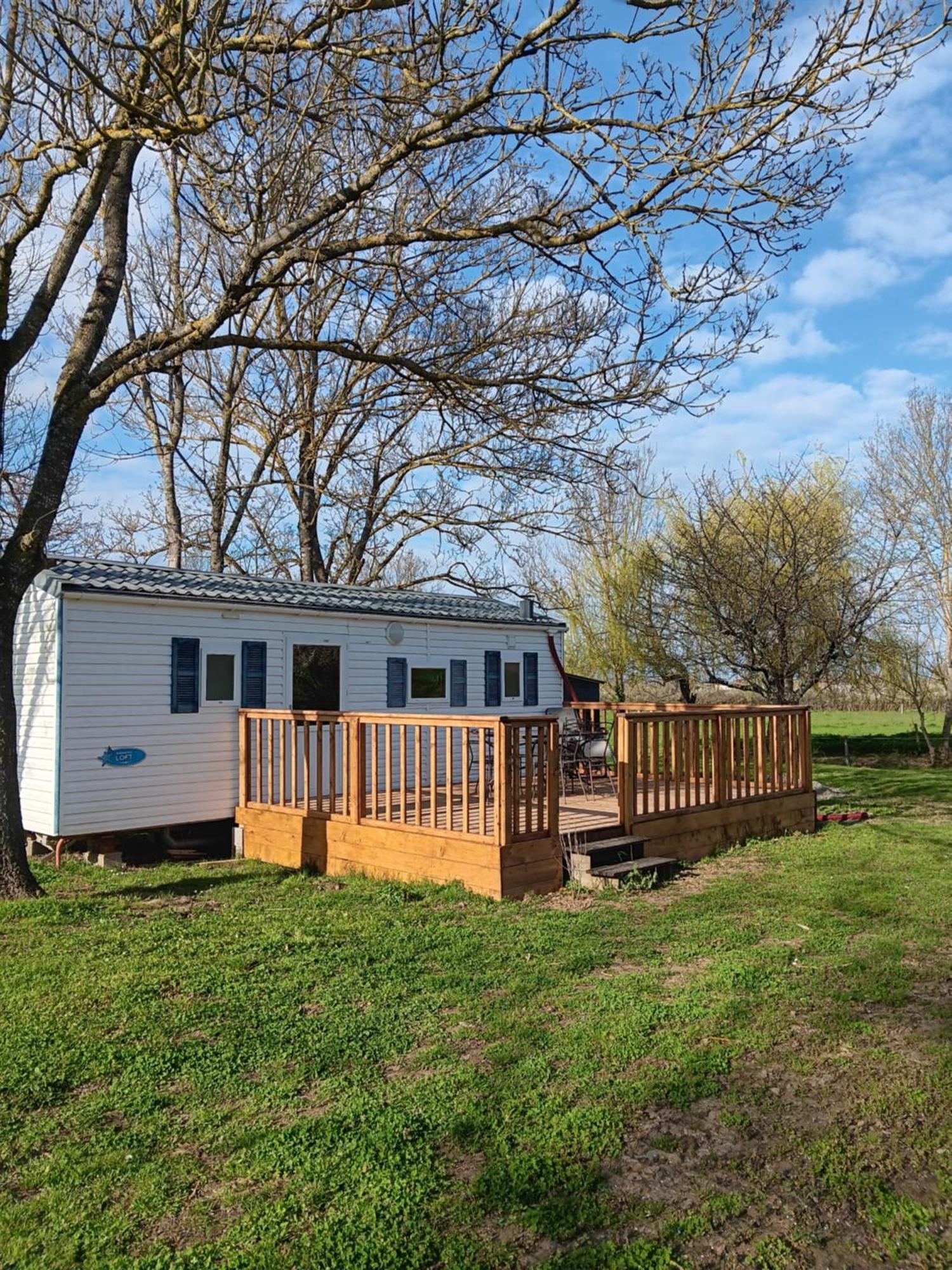 Mobilhome Cosy Au Calme De La Campagne Lombez Εξωτερικό φωτογραφία